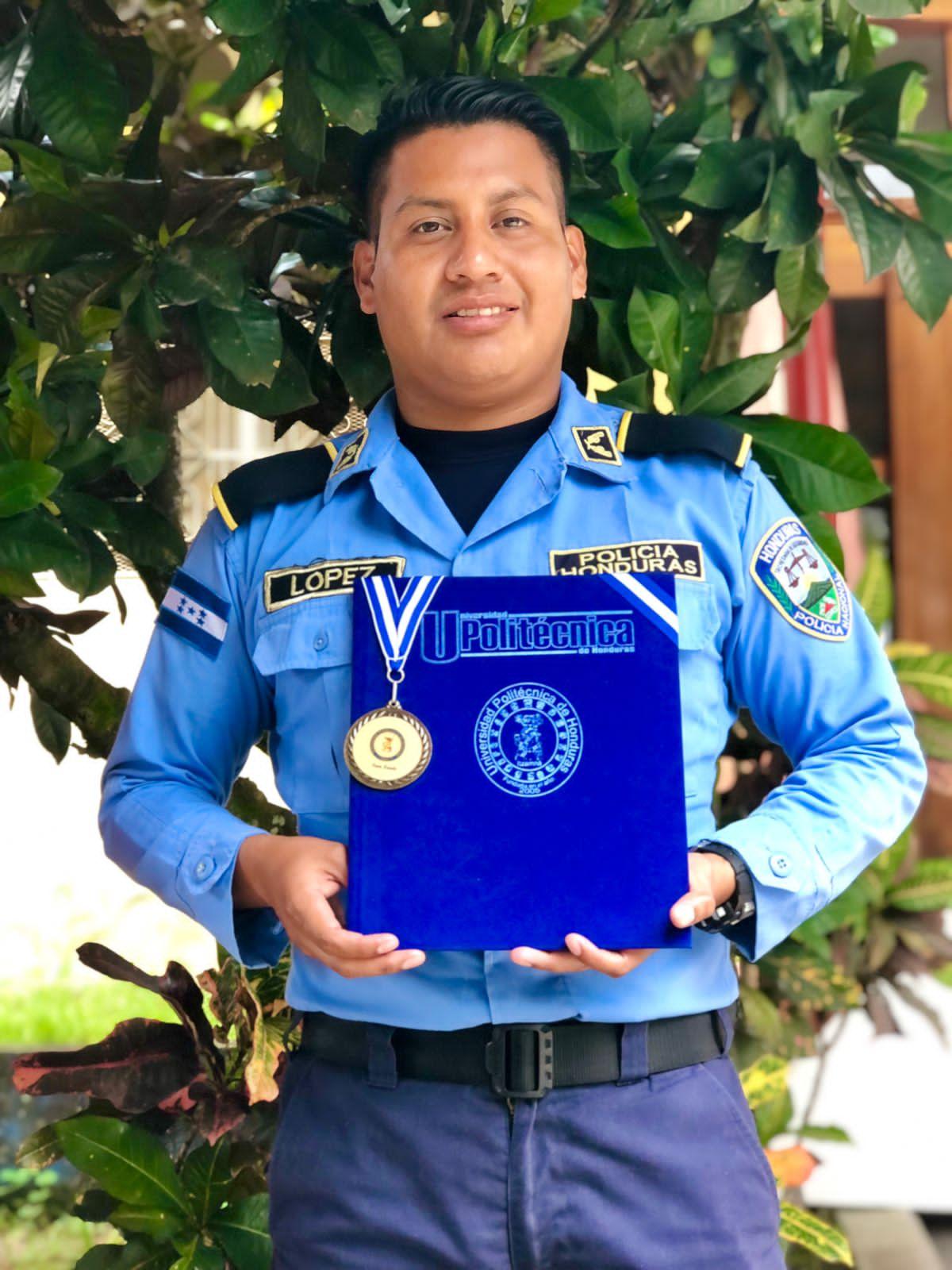 Policía Nacional de Honduras - ¿Quieres ganarte una camiseta de la Carrera  Policial 2020? Para participar necesitas seguir los siguientes pasos: 1.)  Debes seguir la página de la Policía Nacional de Honduras