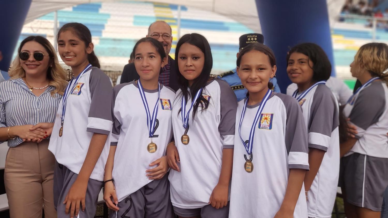 Útiles escolares para niños SPS -   Noticias de última hora y  sucesos de Honduras. Deportes, Ciencia y Entretenimiento en general.